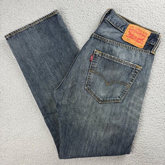 Levis 501 Jeans 32 x 30 Pants Blue Fading Button Fly Medium Wash Straight Denim - Picture 1 of 11